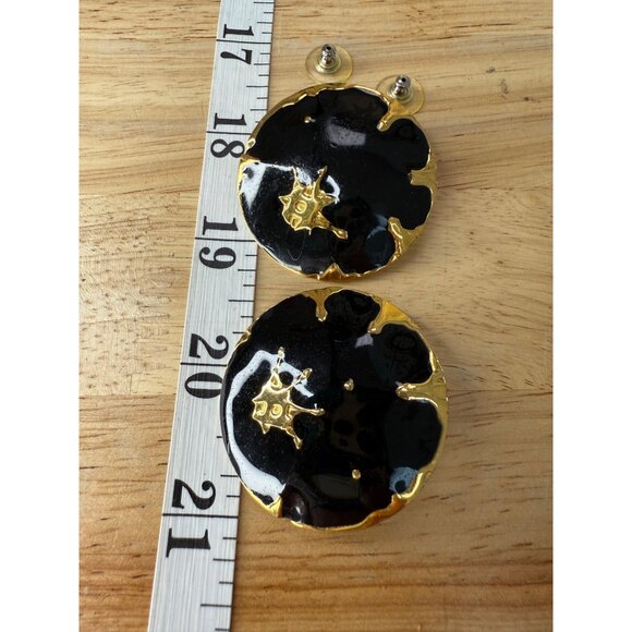 Berebi Black & Gold Circular Enamel Pierced Earrings With Abstract Design - Picture 2 of 10